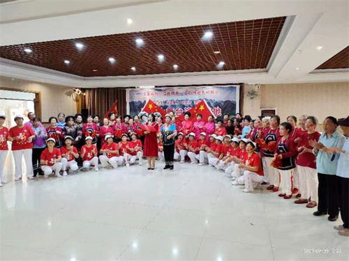 興義文旅民族團(tuán)隊(duì) 文藝匯演慶雙節(jié)，民族交流譜新篇